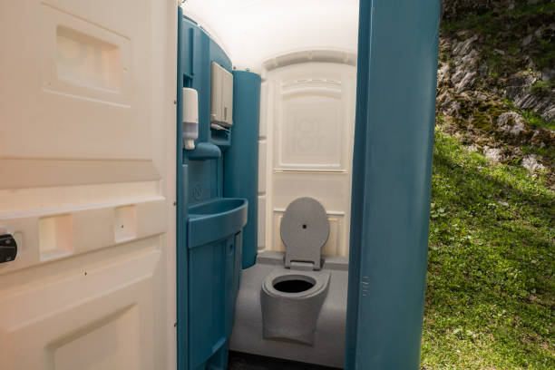 Portable restroom solutions in North Lindenhurst, NY